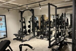 This is Gym コレジム 和地山店